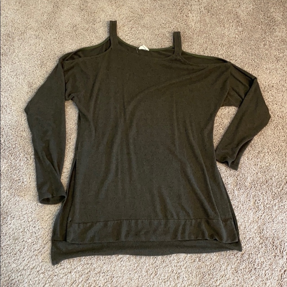 Cold shoulder tunic